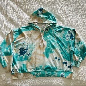 Nike Cropped Hoodie Women’s XL Tie Dye Multicolor Rare